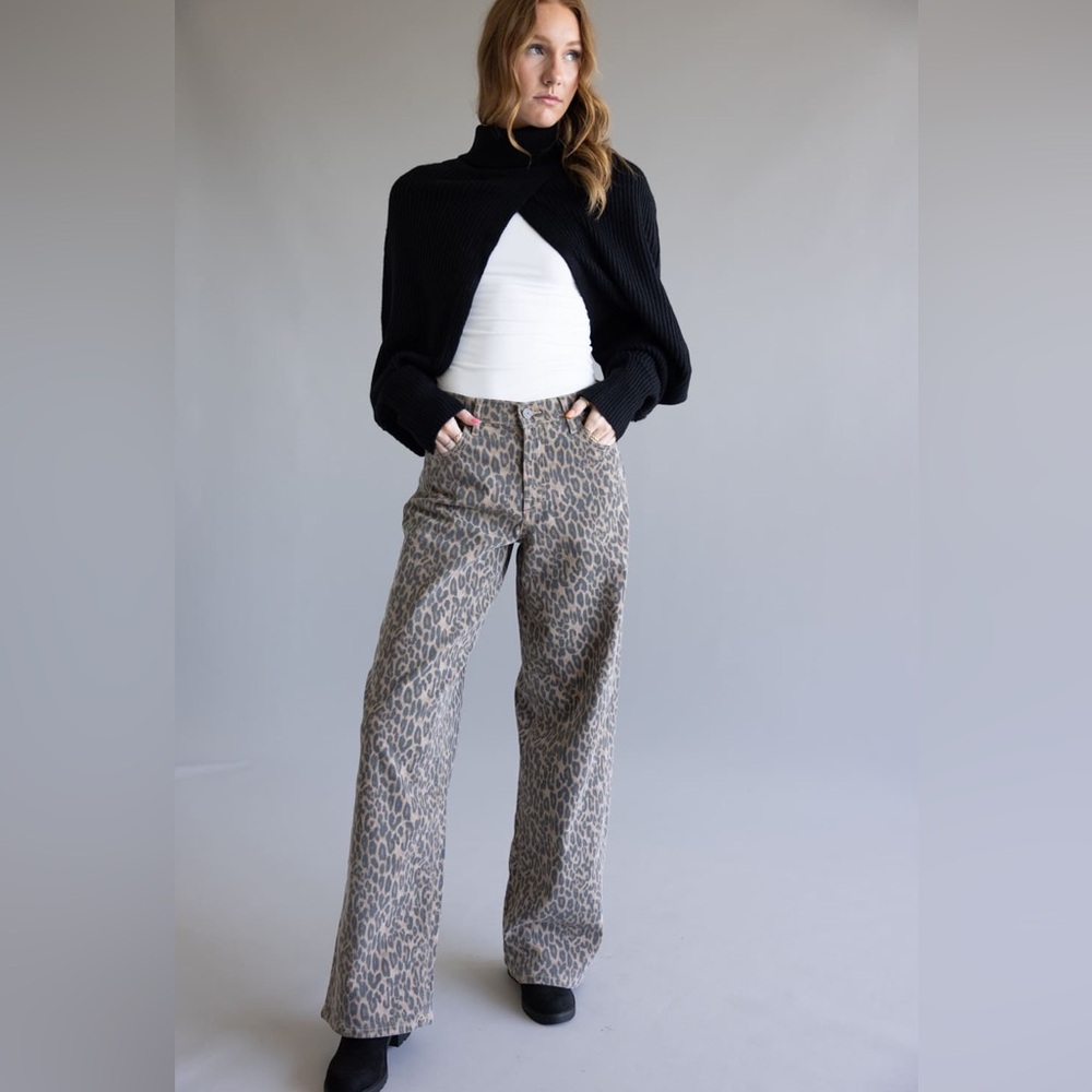 Leopard Print High Rise Baggy Jeans waist:30” with stretch